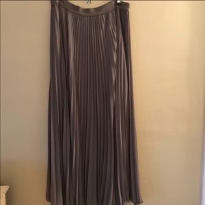 BCBG MAXAZRIA GRAY LONG SKIRT